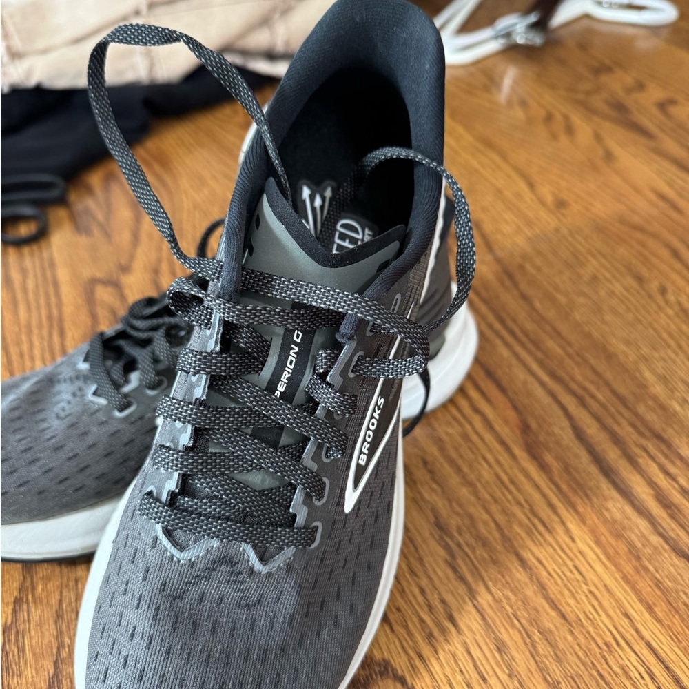 Brooks Charcoal Athletic Running Sneakers